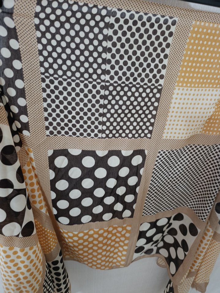 Kahverengi Pileli Retro Kadın Şal - Görsel 2