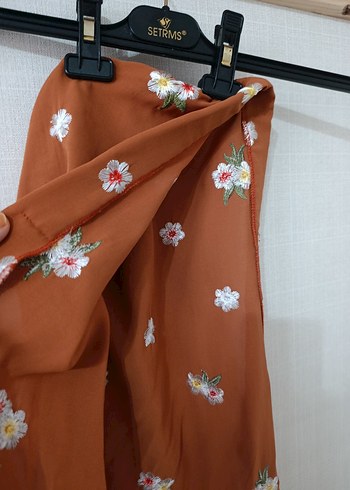 Uzun, işlemeli, straplez kiremit rengi hazır şal - Görsel 6