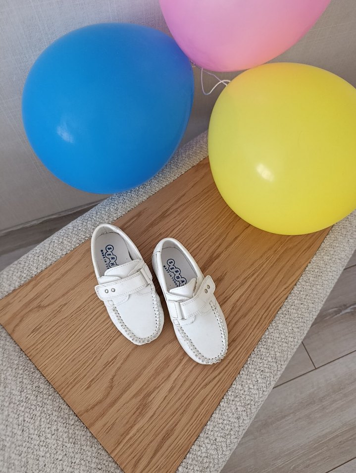 Düğmeli Beyaz Erkek Çocuk Özel Ayakkabı - Görsel 2