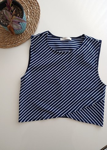 Mavi Çizgili Kısa Kollu Crop Top