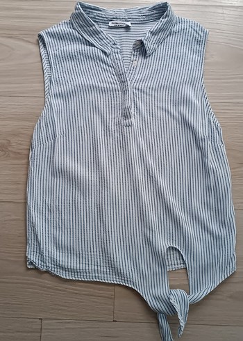 Bershka Çizgili V Yaka Düğmeli Kadın Gömlek