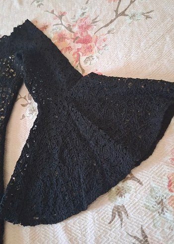 Dantel Detaylı diz üstü Siyah Elbise - Görsel 2