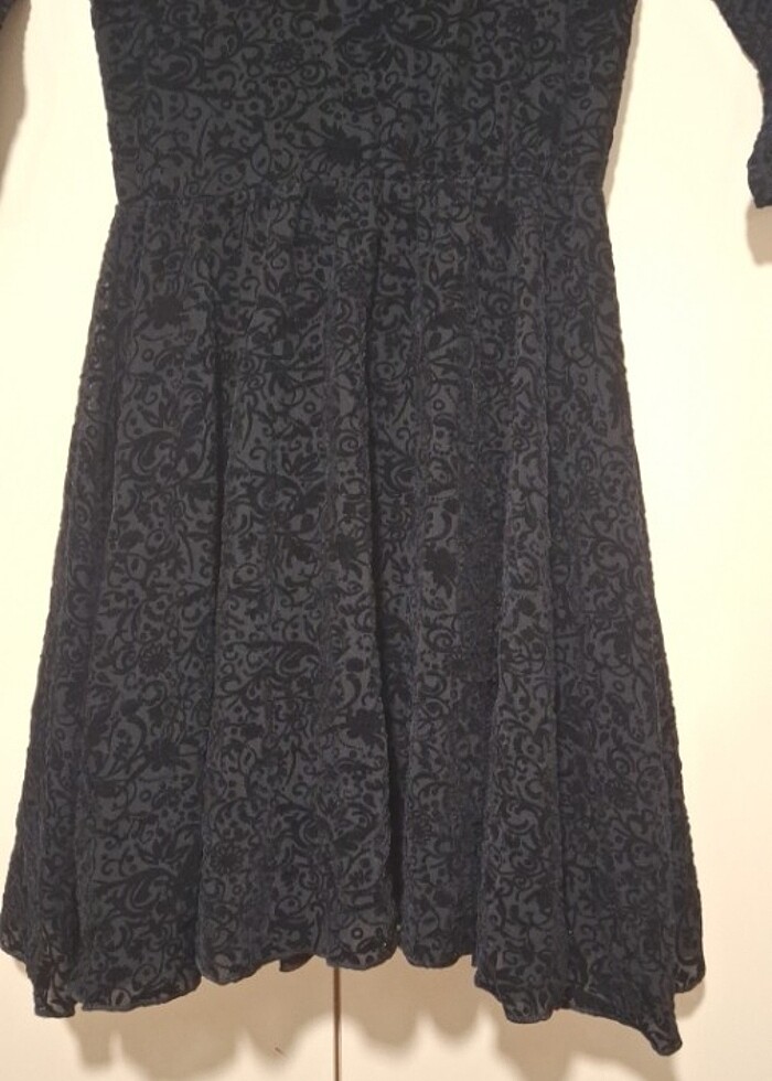 Siyah midi elbise - Görsel 2