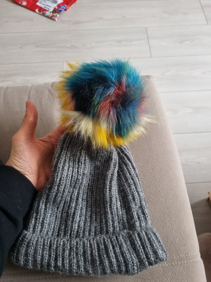 Gri Kadın Yün Bere, Kürklü Ponponlu - Görsel 2