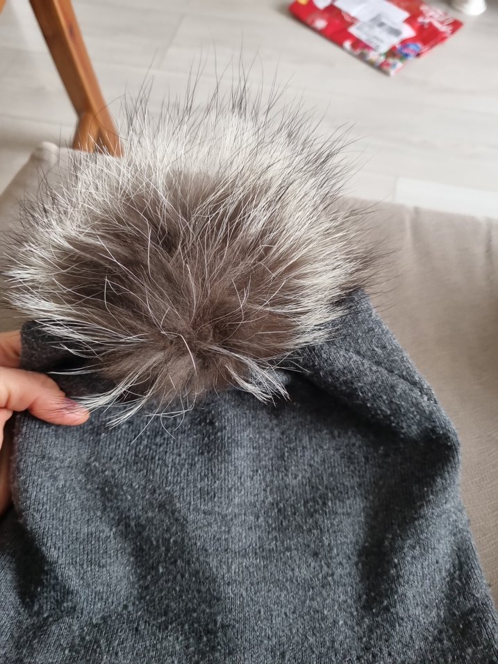 Gri Kadın Yün Bere, Kürklü Ponponlu - Görsel 4