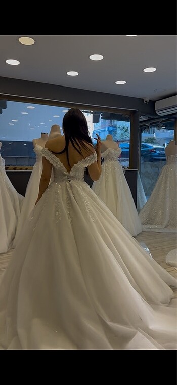 Diğer Prenses model gelinlik