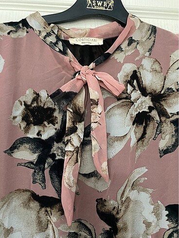 Çiçekli pembe elbise - Görsel 3