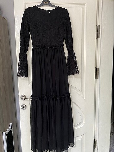 Dantel işlemeli siyah abiye - Görsel 2