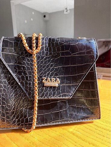 Siyah deri görünümlü çanta - Görsel 4