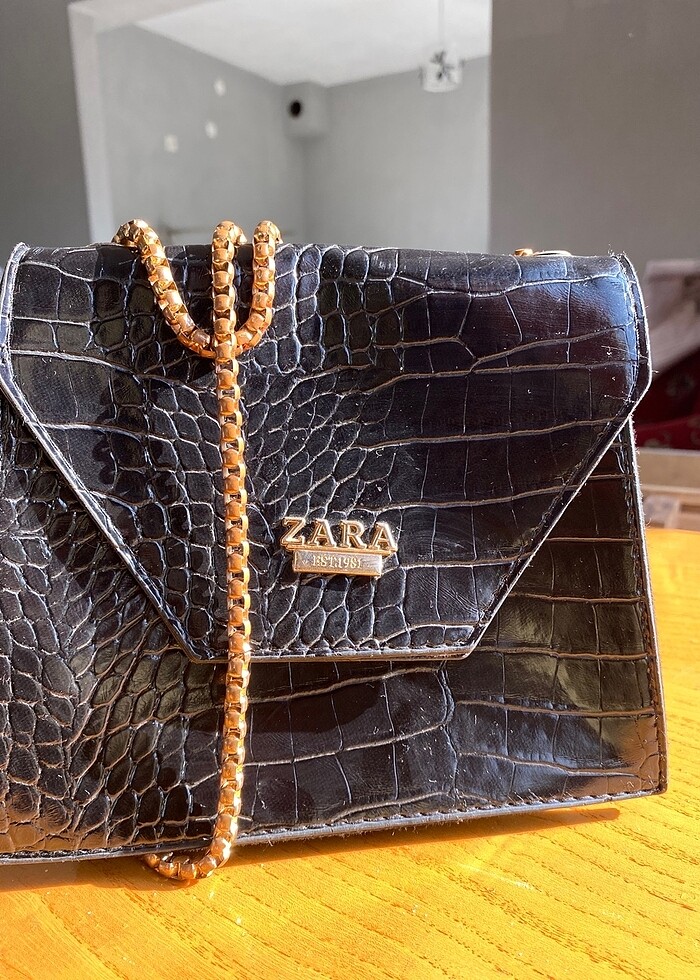 Siyah deri görünümlü çanta - Görsel 4