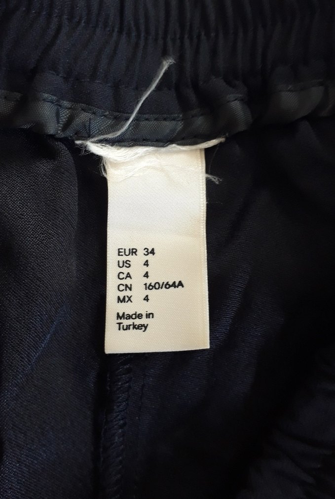 Siyah Kemerli Kadın Dar 
 Pantolon - Görsel 2