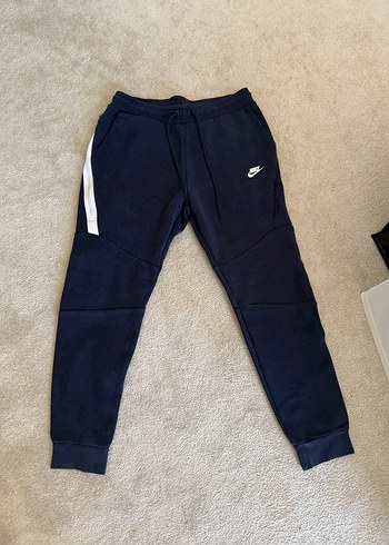 Nike Koyu Lacivert Tech Fleece