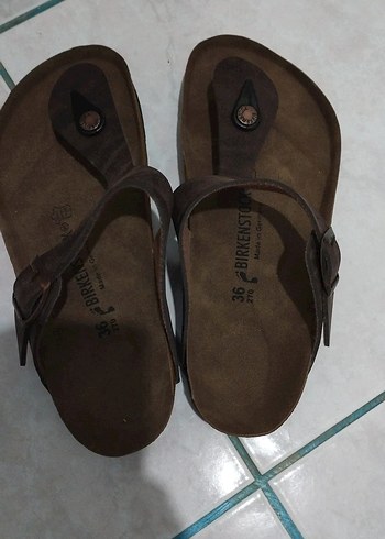 Crocs 37