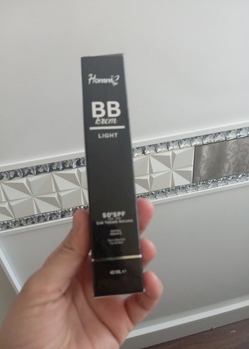 Beden çeşitli Renk hom ruj ve Bb krem
