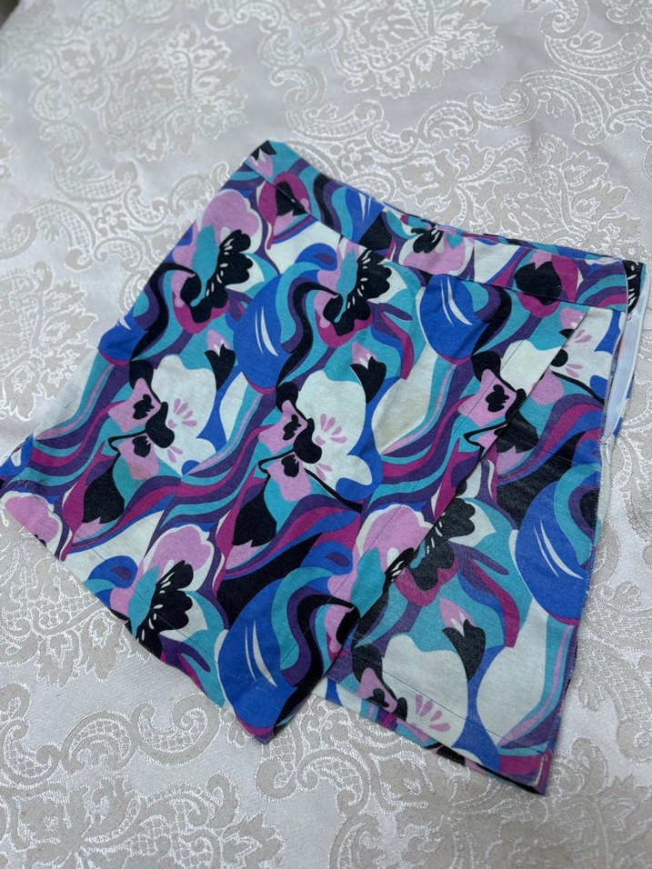 Dantel Detaylı Bağlama Desenli Mini Şort - Görsel 3