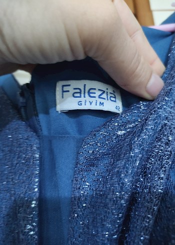 42 Beden Mavi Payetli Abiye Elbise