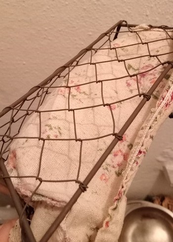 Bej Çiçek Desenli Saklama Sepeti - Görsel 2