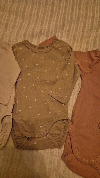 3 Ay Beden çeşitli Renk 4 Adet H&M Uzun kollu 2 4 ay Zıbın
