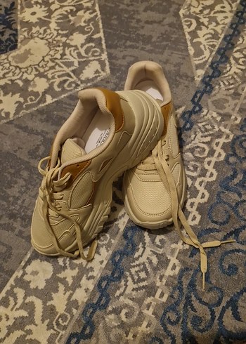 Bej Yılan Desenli Dolgu Topuklu Spor Ayakkabı - Görsel 2