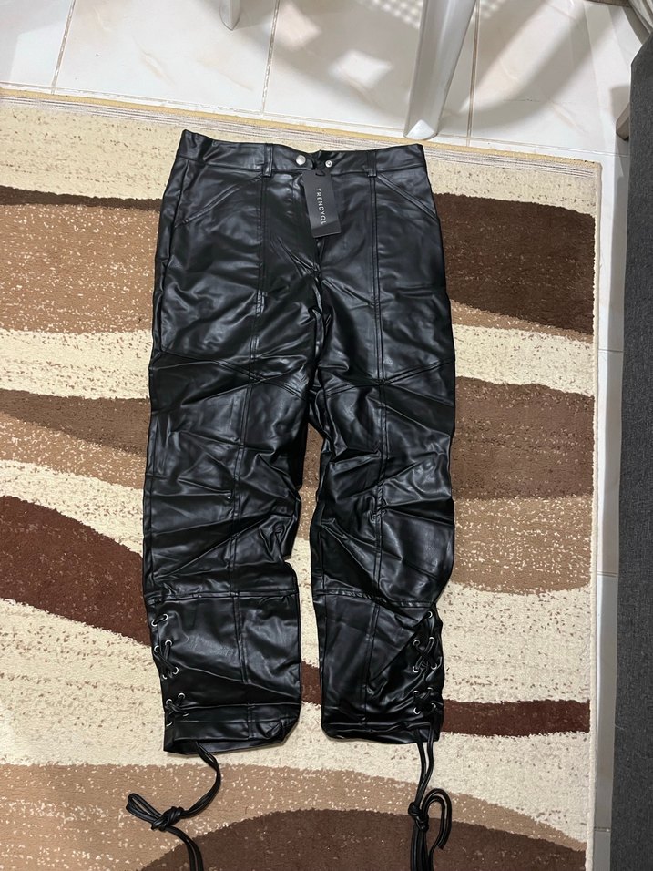 Kadın Siyah Deri Stili Pantolon - Görsel 2