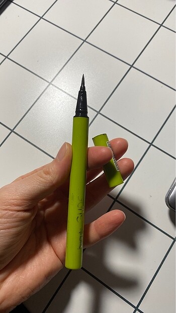 Diğer Beaulis eyeliner