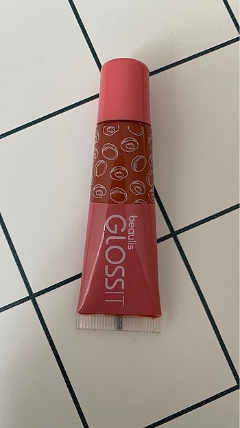 Beaulis gloss