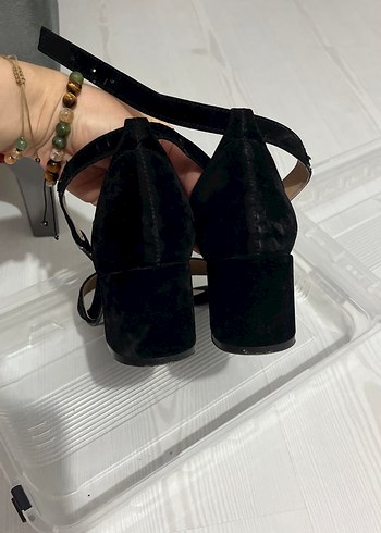 Kemerli Siyah Yılan Desenli Topuklu Ayakkabı - Görsel 4