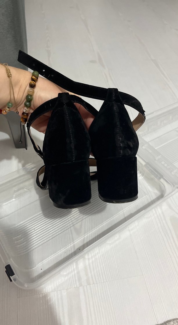 Kemerli Siyah Yılan Desenli Topuklu Ayakkabı - Görsel 4