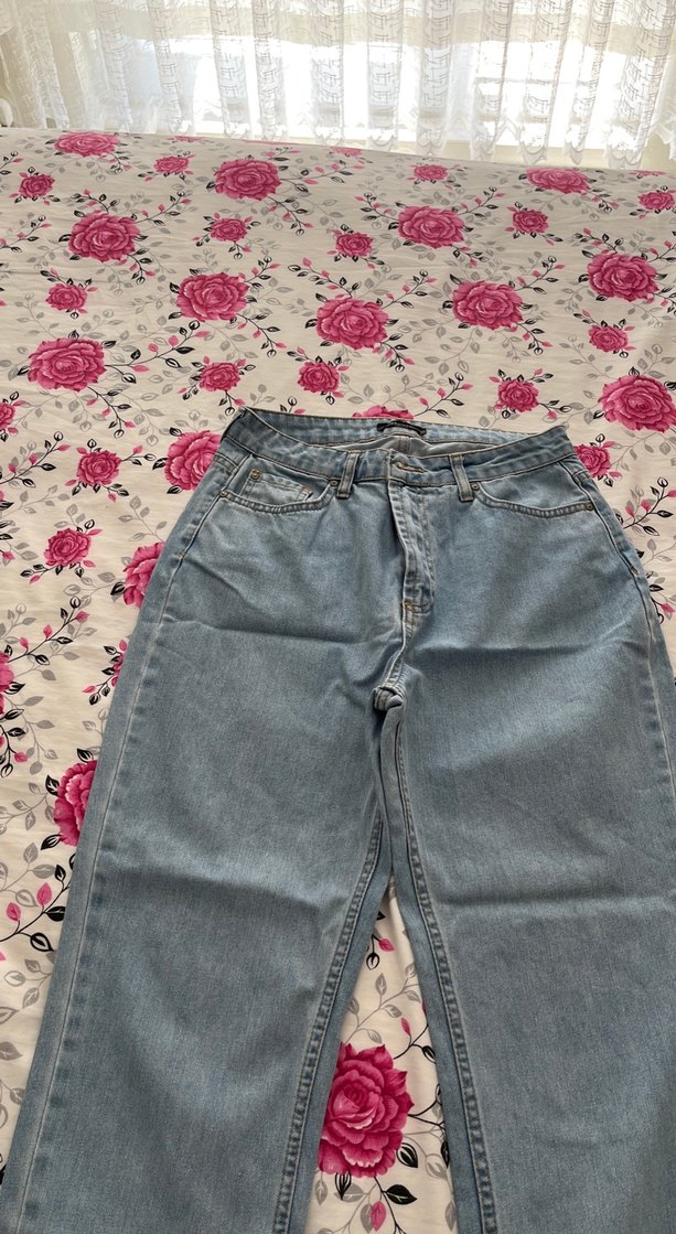 Gri Bağlama Desenli Bol Kesim Kadın Kot Pantolon - Görsel 4