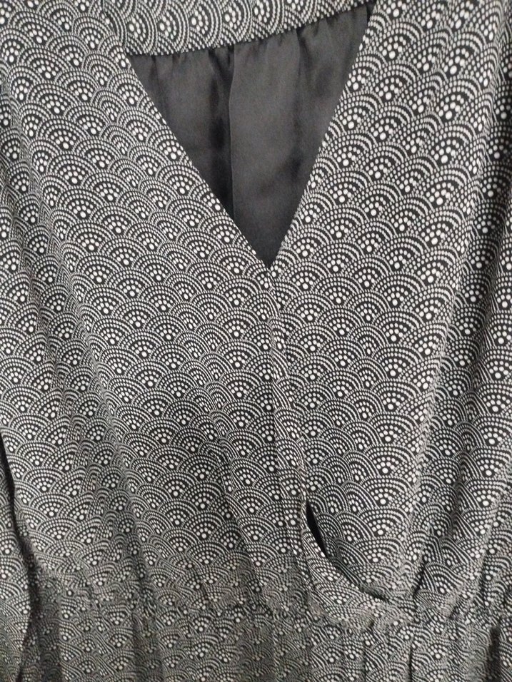 V Yaka Gri Midi Günlük Elbise - Görsel 3