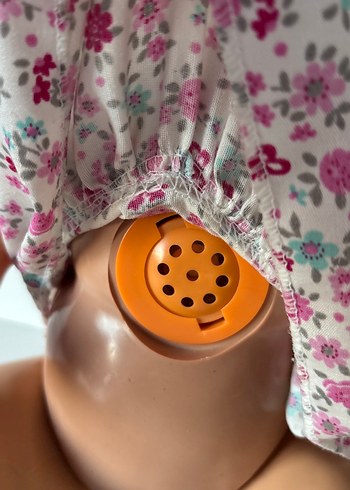 Pembe Saçlı Çiçek Desenli Konuşan bebek - Görsel 2