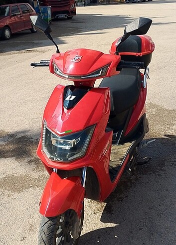 Motor 6 akülü bir sıkıntısı yok tertemiz pazarlık payı var