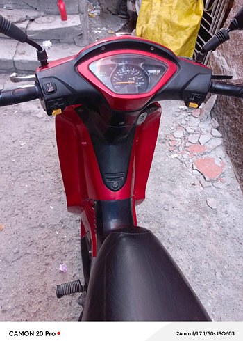 Kırmızı Renkli Motosiklet 6 akülü pazarlık payı var - Görsel 7