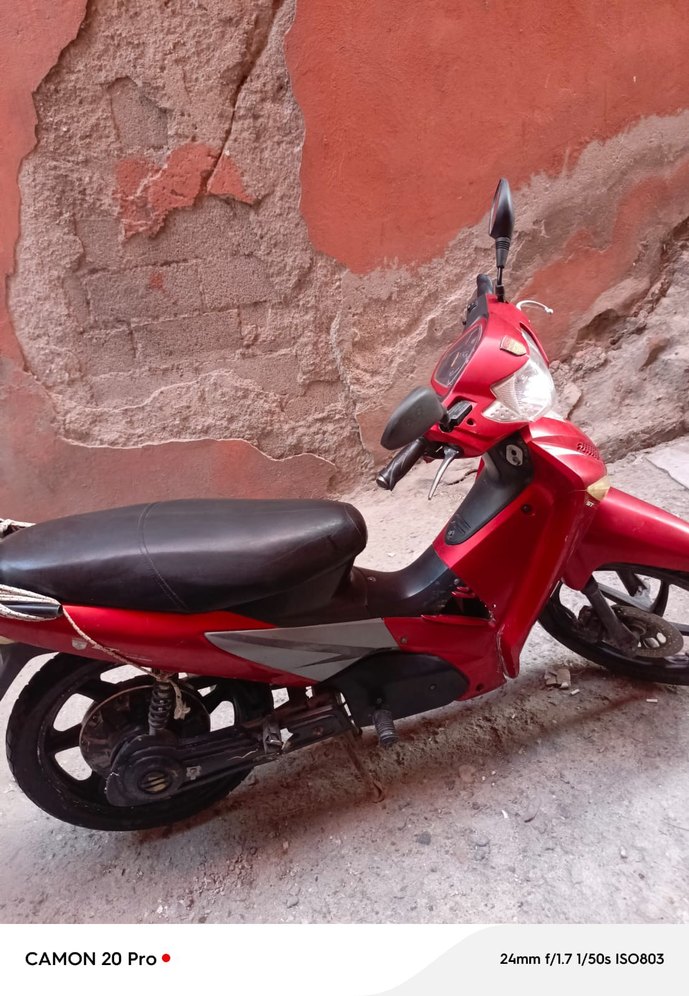 Kırmızı Renkli Motosiklet 6 akülü pazarlık payı var - Görsel 3