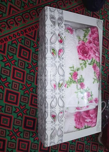 Taç Bordo Desenli Çocuk Battaniyesi