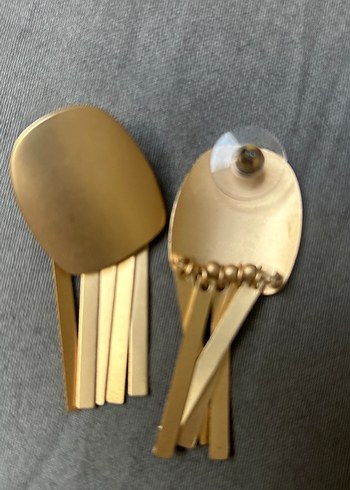 Altın Renk Mini Püsküllü Kadın Küpe - Görsel 3