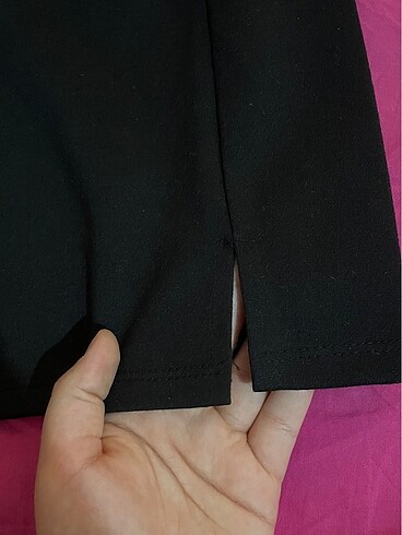 Diğer Siyah Yırtmaçlı Mini Kalem Etek
