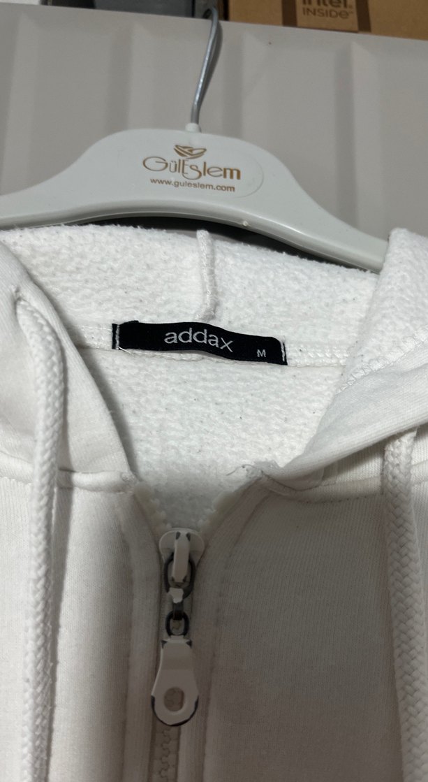 Beyaz Yarım Fermuarlı Kadın Sweatshirt - Görsel 3