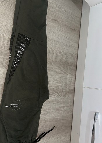 Çocuk Kahverengi Baskılı Salaş Eşofman Altı ve yeşil eşofman - Görsel 6