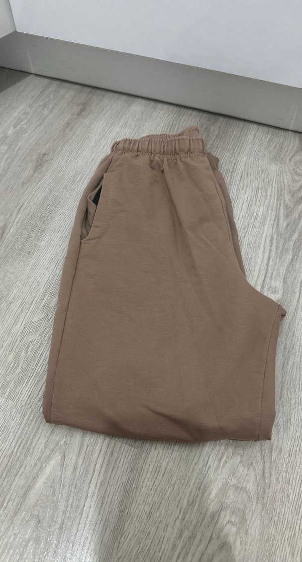 Çocuk Kahverengi Baskılı Salaş Eşofman Altı ve yeşil eşofman - Görsel 3