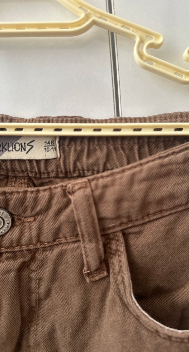 Kahverengi Süet Kemerli Rahat Bermuda Şort - Görsel 3