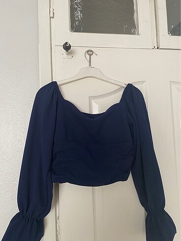 m Beden lacivert uzun kol crop bluz
