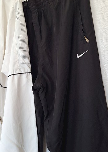 Nike Beyaz Fermuarlı eşofman takımı - Görsel 3