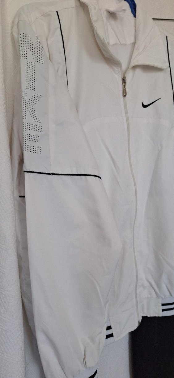 Nike Beyaz Fermuarlı eşofman takımı - Görsel 2