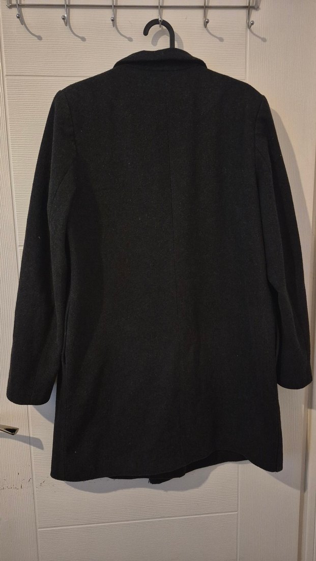 İpekyol Marka 42 Beden Siyah Kuşaklı Gümüş Tokalı Uzun Kaban - Görsel 3