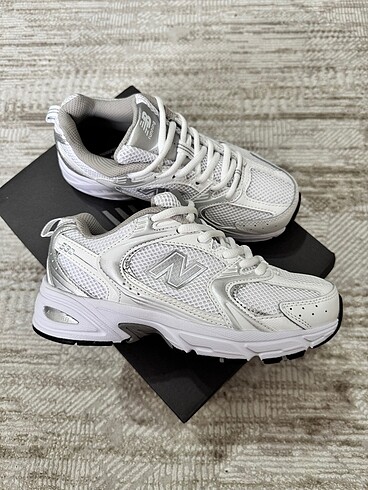 New Balance 530 Ema