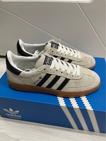 39 Beden ten rengi Renk Adidas Spezial Aluminium