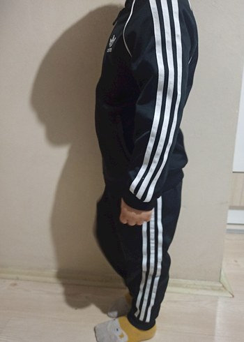 Adidas Siyah Erkek Spor Logolu Badge - Görsel 3