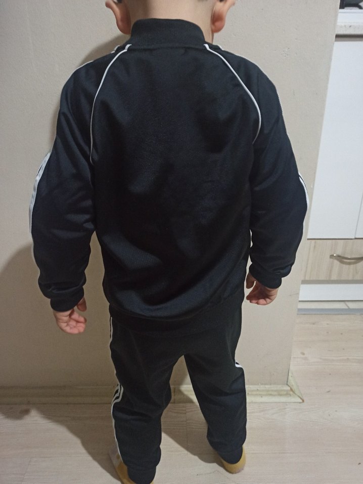 Adidas Siyah Erkek Spor Logolu Badge - Görsel 2