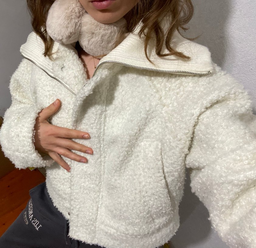 Pull and bear Beyaz Yumuşak Dokulu Kadın mont - Görsel 4